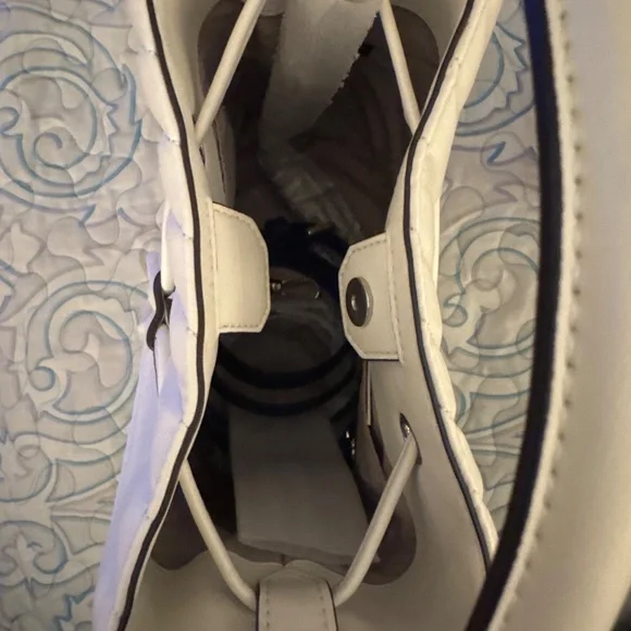 Michael Kors purse - Picture 4 of 4